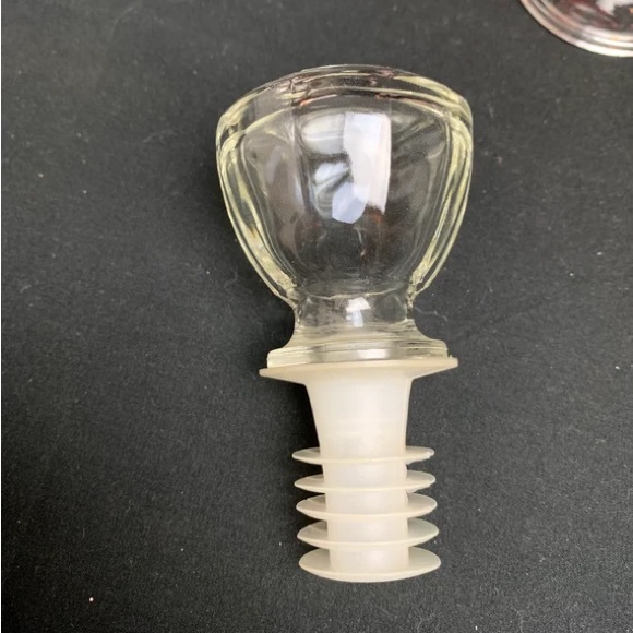 Fidenza Italy decanter and 3 Shot glasses Cranberry Red w/gold trim grapes - Picture 4 of 8